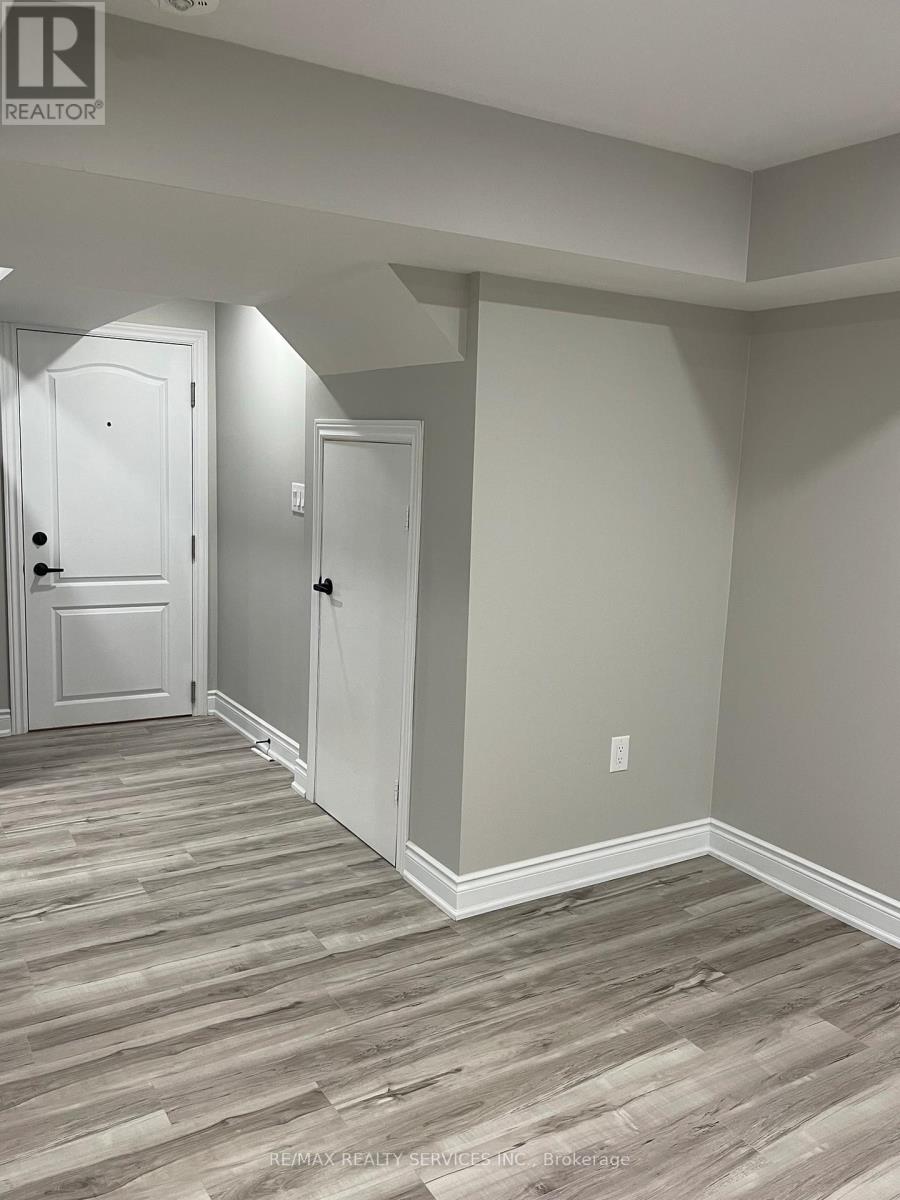 34 Ebury (Lower) Drive, Brampton, Ontario  L6X 5M1 - Photo 13 - W12996294