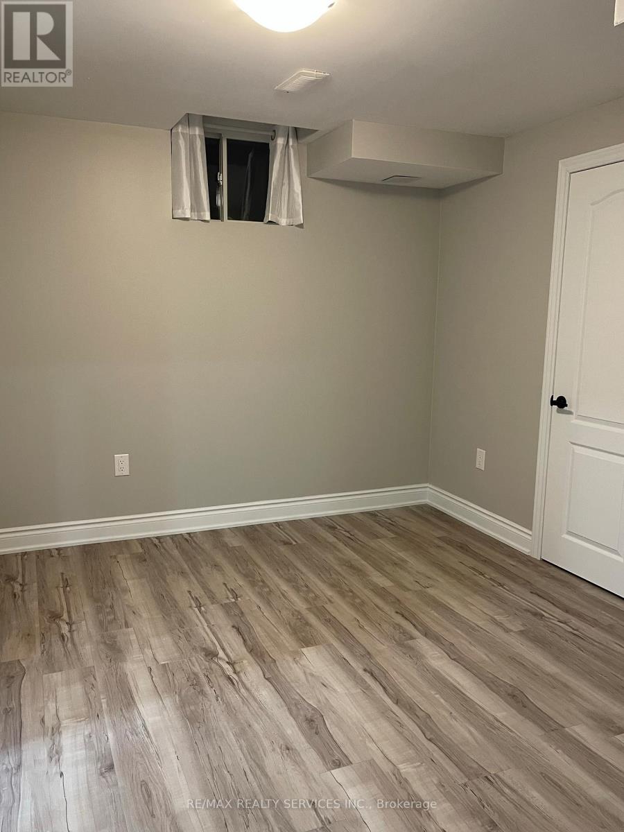 34 Ebury (Lower) Drive, Brampton, Ontario  L6X 5M1 - Photo 15 - W12996294