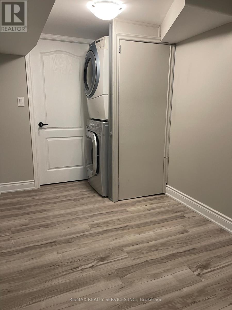 34 Ebury (Lower) Drive, Brampton, Ontario  L6X 5M1 - Photo 6 - W12996294