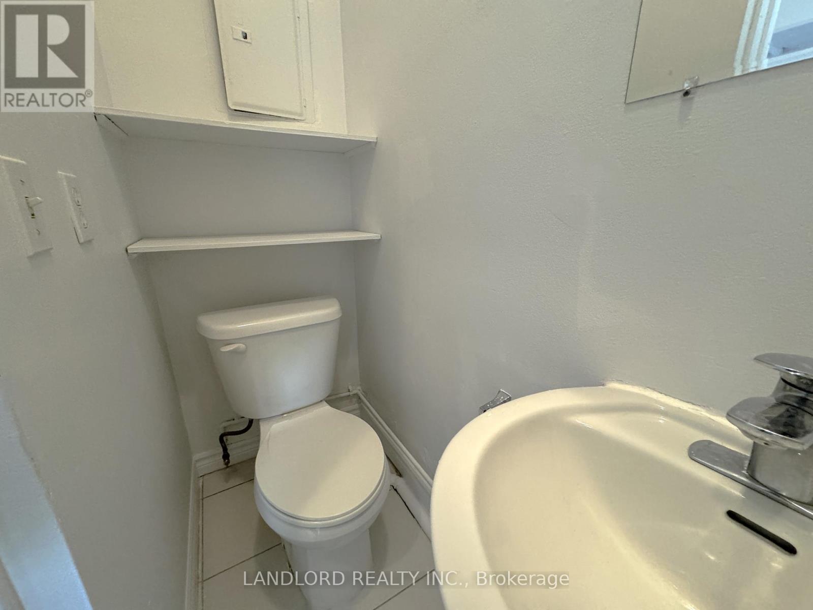 3 - 1158 Weston Road, Toronto, Ontario  M6M 4P4 - Photo 6 - W12996312