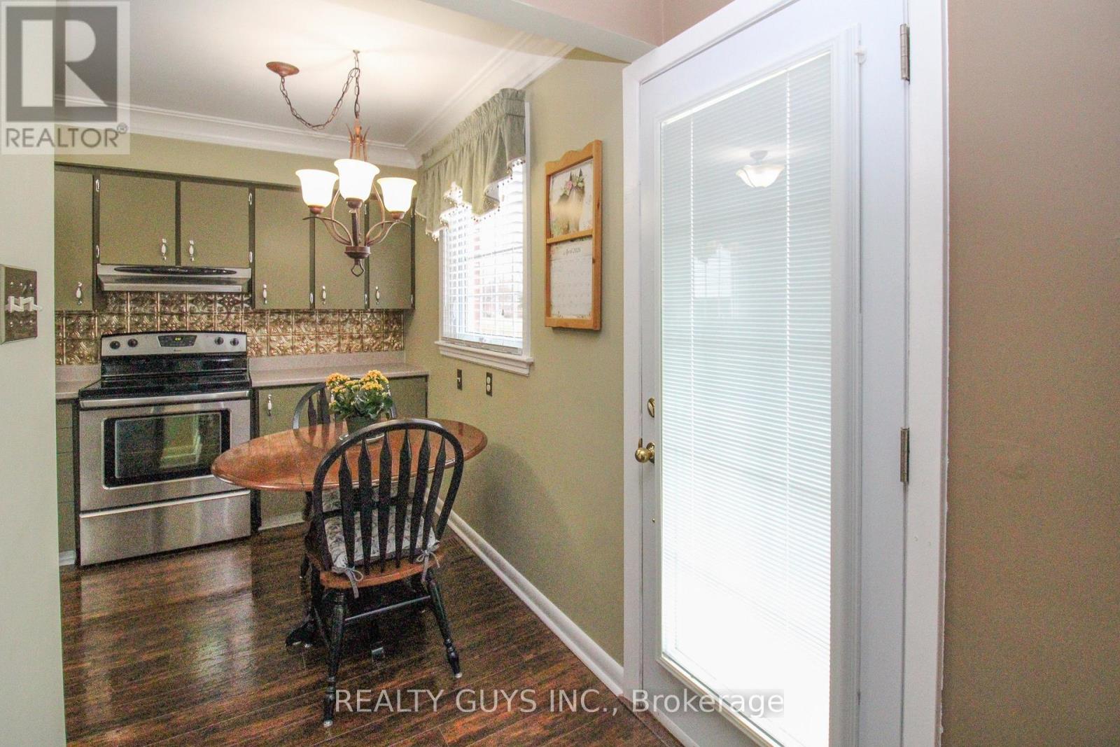 734 Crawford Place, Peterborough (Otonabee Ward 1), Ontario  K9J 3X3 - Photo 17 - X12996340