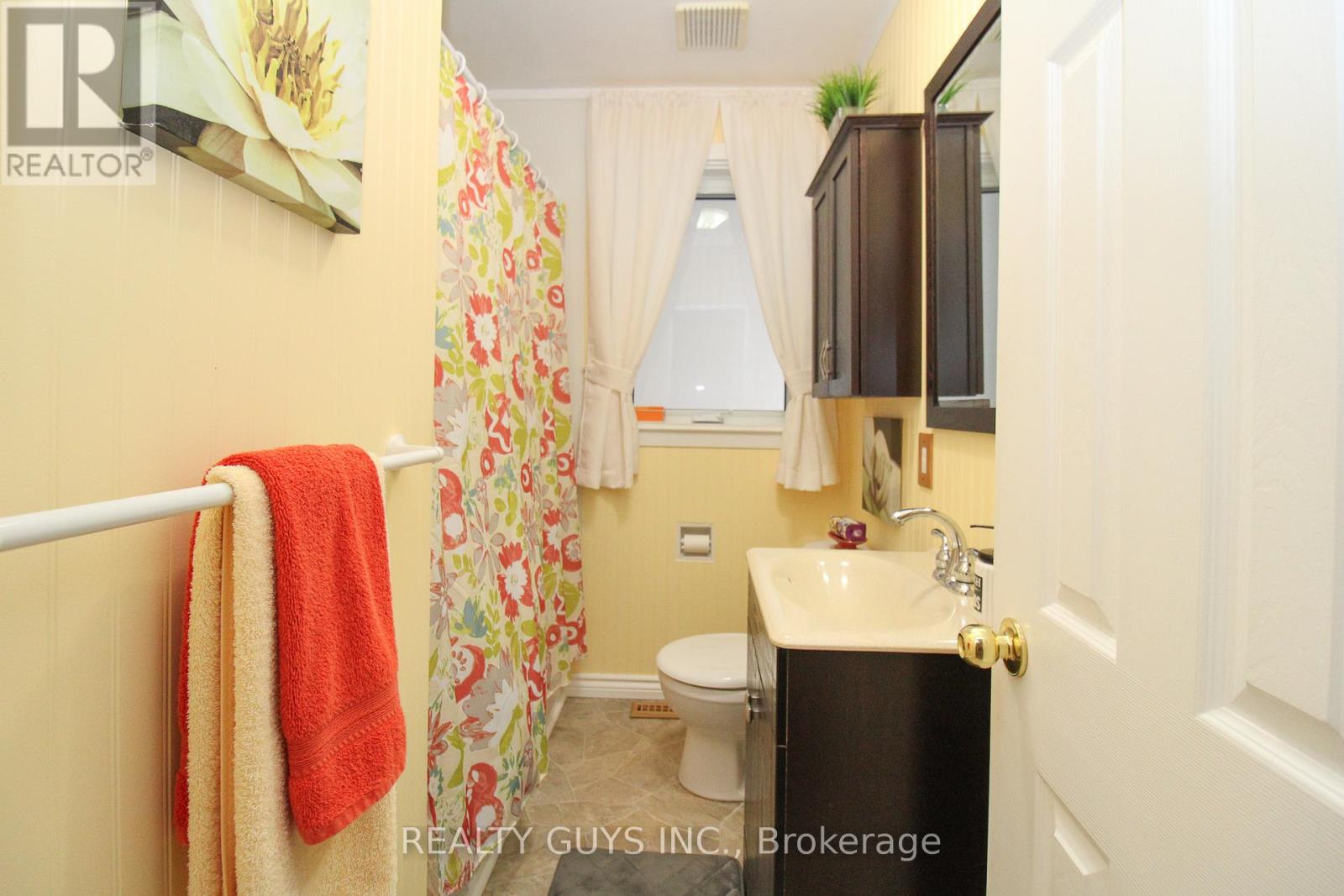 734 Crawford Place, Peterborough (Otonabee Ward 1), Ontario  K9J 3X3 - Photo 32 - X12996340