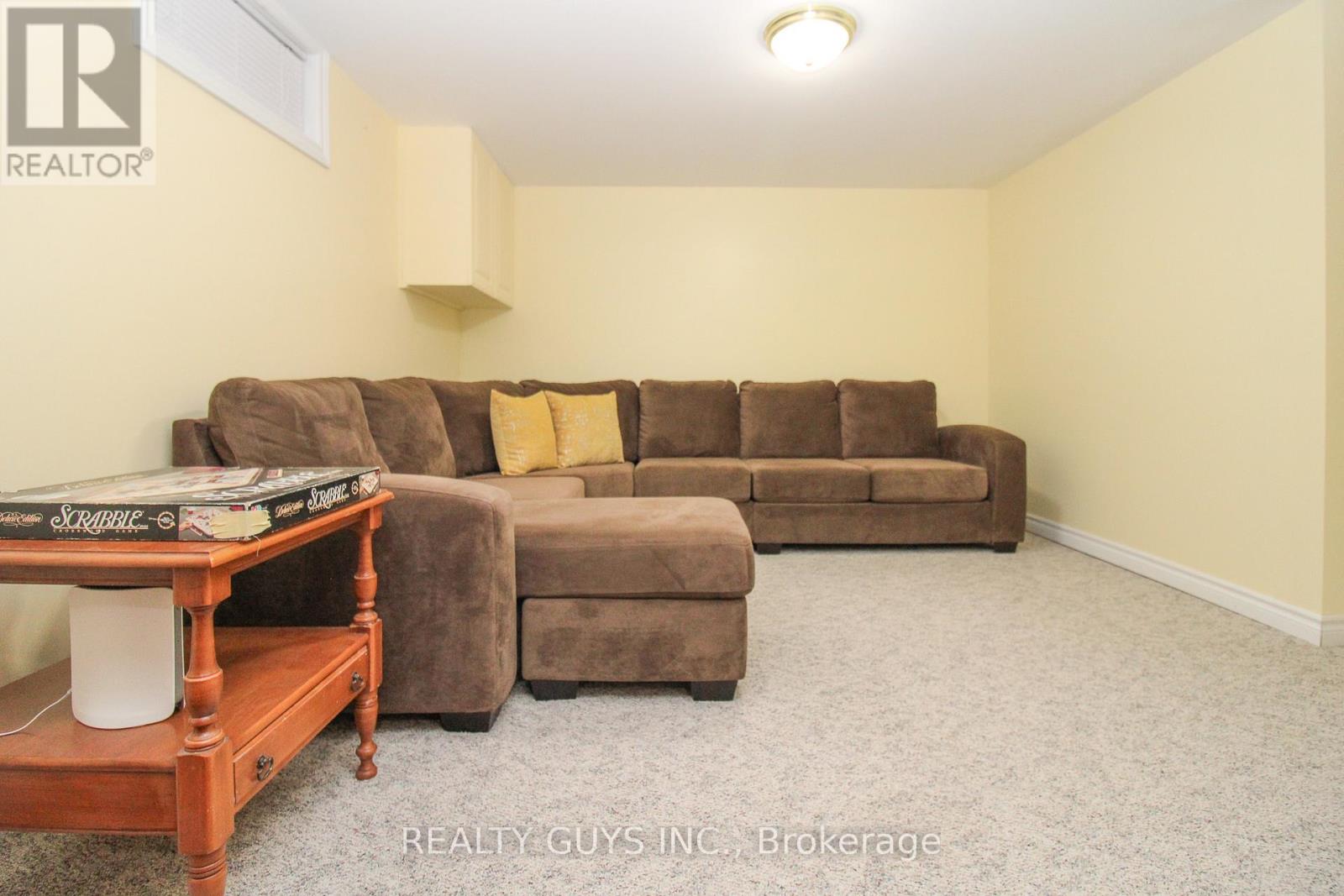 734 Crawford Place, Peterborough (Otonabee Ward 1), Ontario  K9J 3X3 - Photo 41 - X12996340