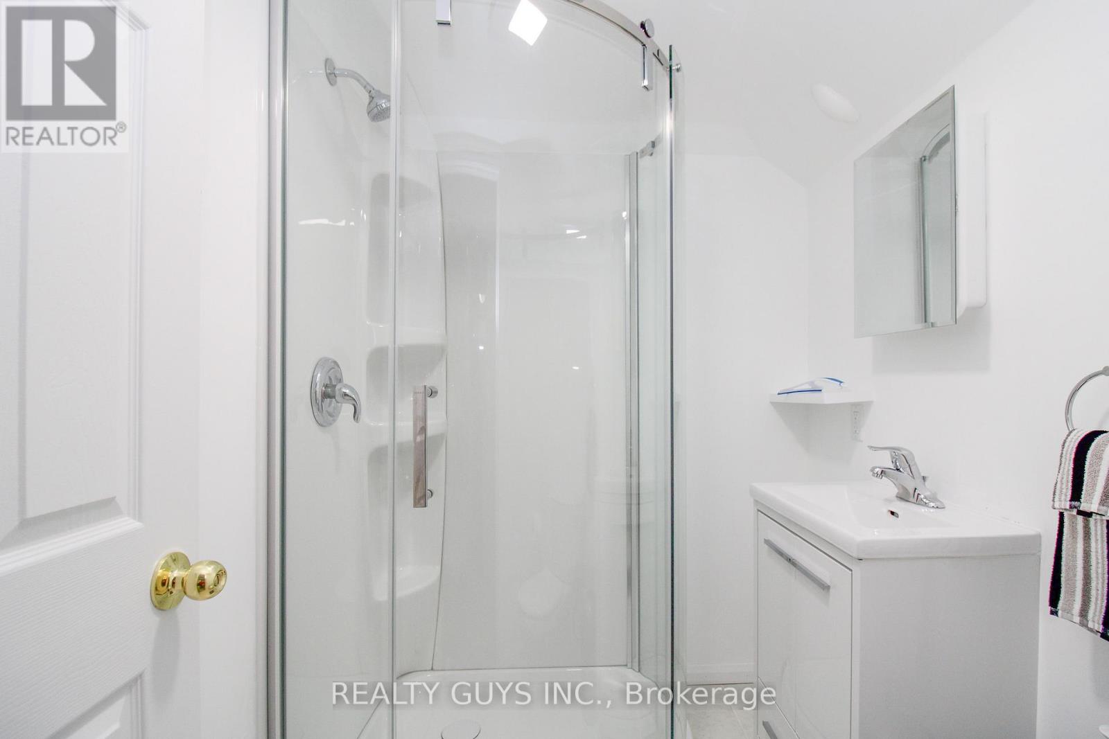 734 Crawford Place, Peterborough (Otonabee Ward 1), Ontario  K9J 3X3 - Photo 44 - X12996340