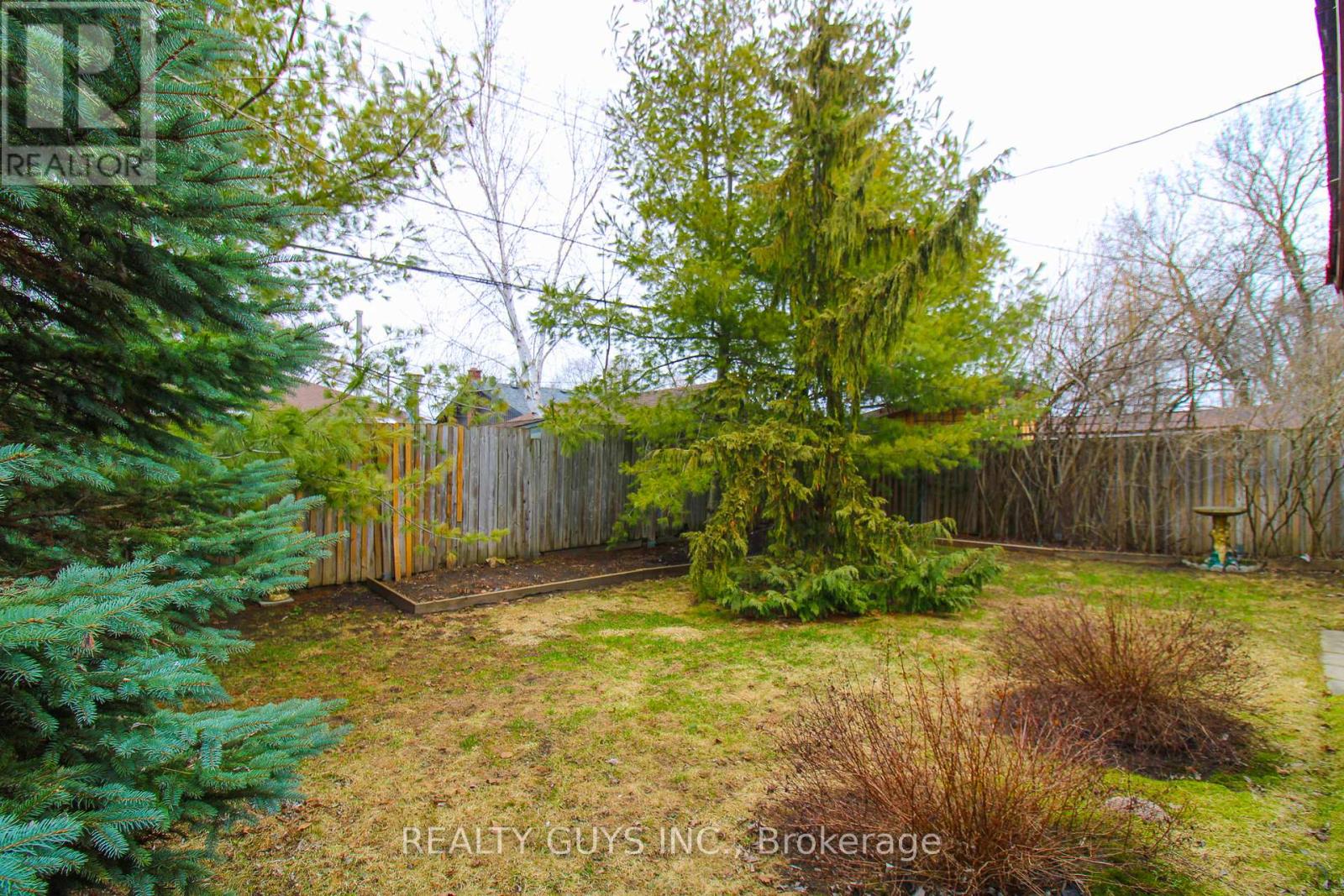 734 Crawford Place, Peterborough (Otonabee Ward 1), Ontario  K9J 3X3 - Photo 8 - X12996340