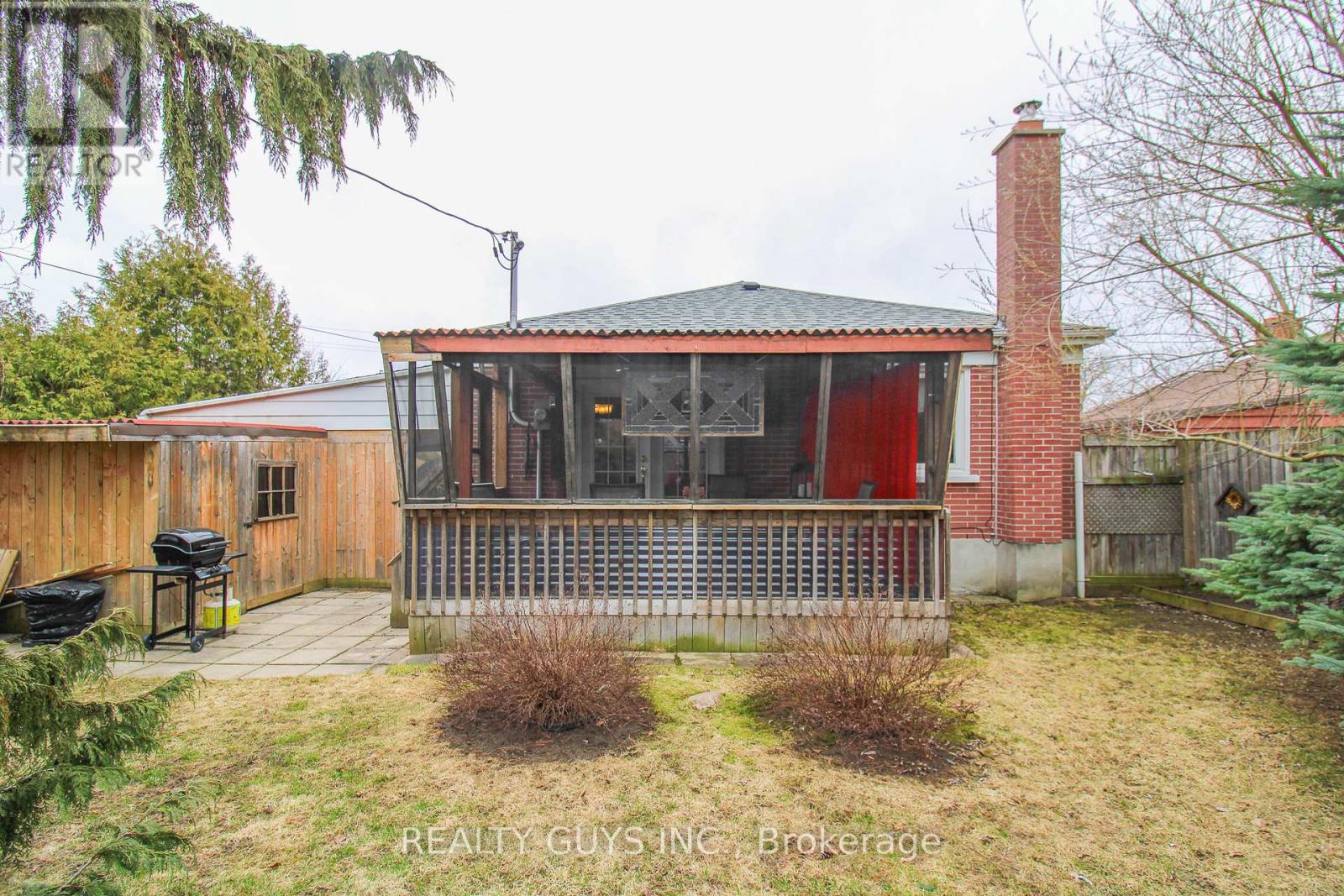 734 Crawford Place, Peterborough (Otonabee Ward 1), Ontario  K9J 3X3 - Photo 9 - X12996340