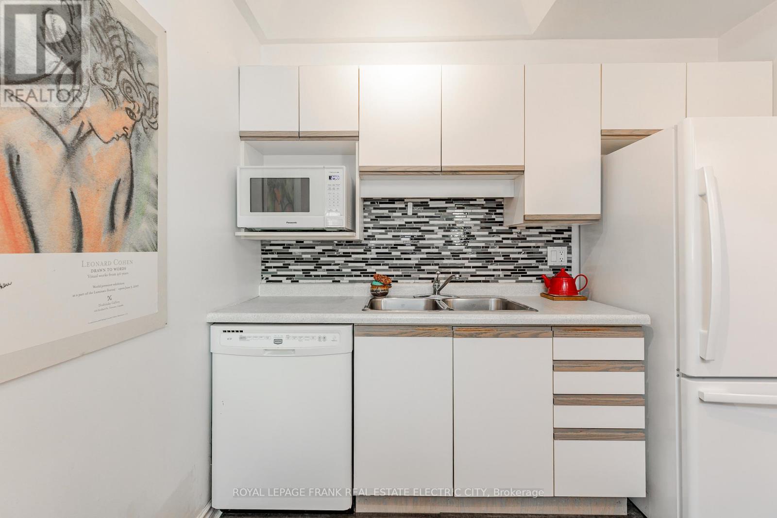 6 - 685 Whitaker Street, Peterborough, Ontario  K9H 7K3 - Photo 14 - X12996368