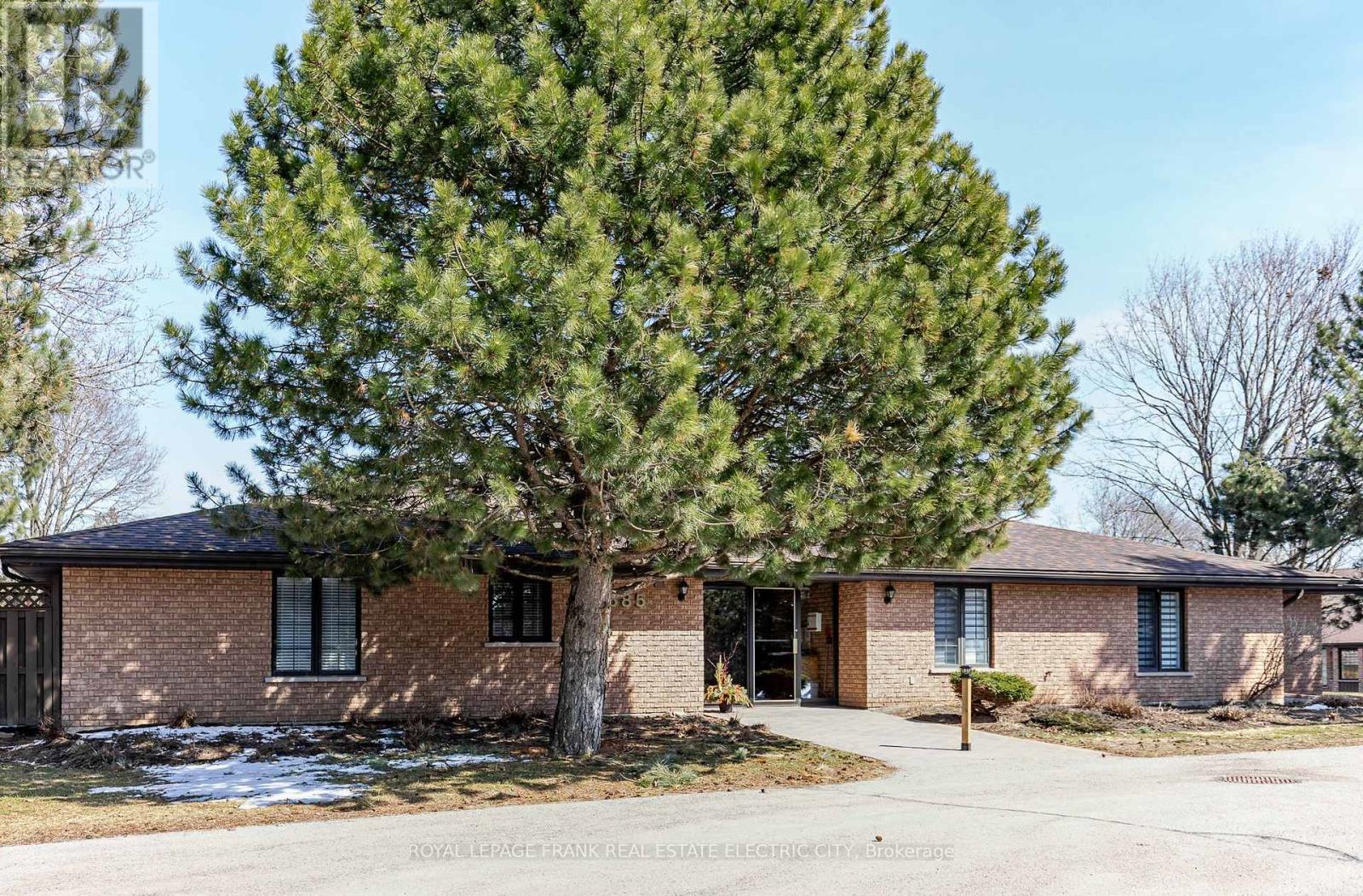 6 - 685 Whitaker Street, Peterborough, Ontario  K9H 7K3 - Photo 2 - X12996368