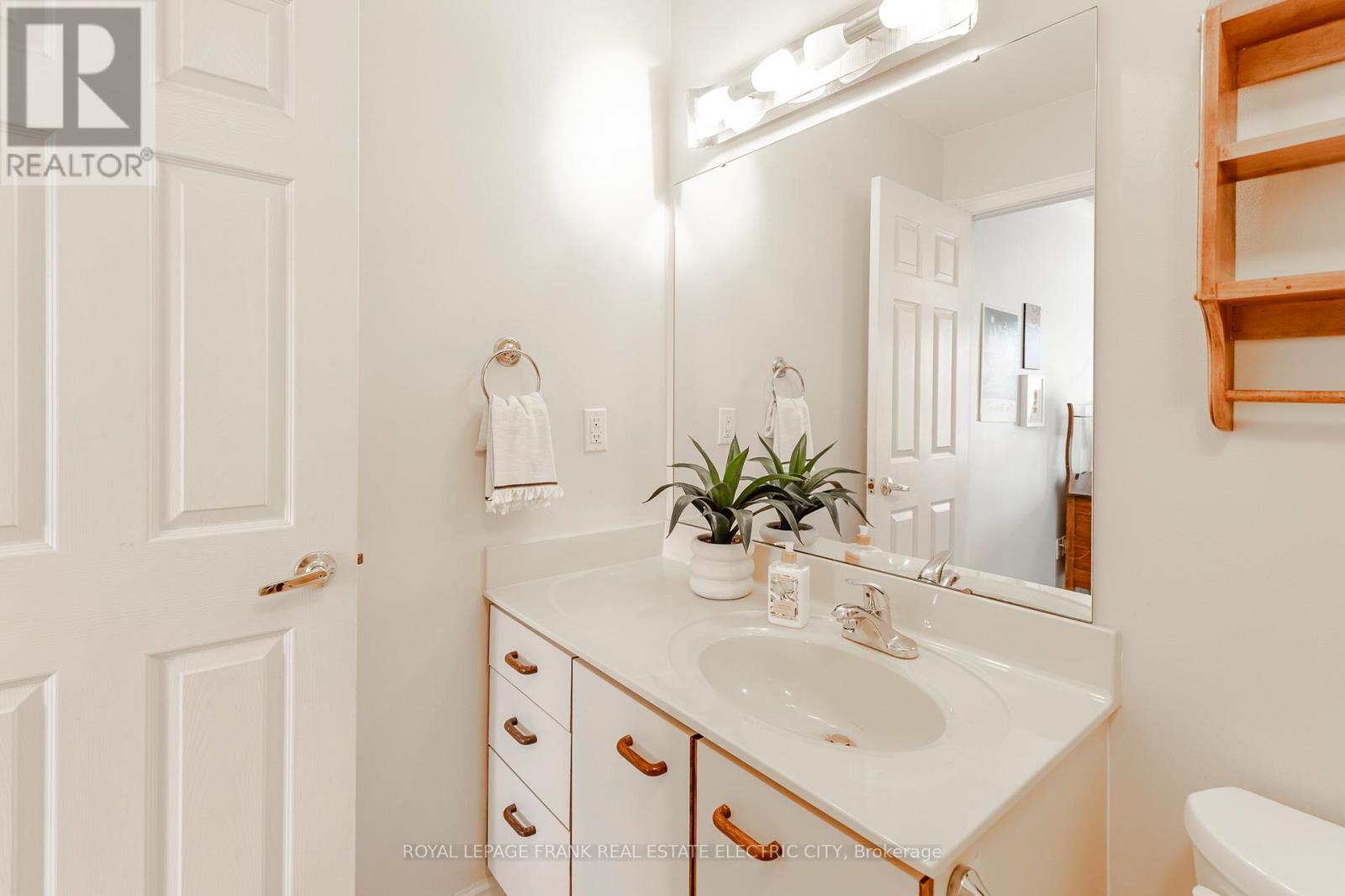 6 - 685 Whitaker Street, Peterborough, Ontario  K9H 7K3 - Photo 21 - X12996368