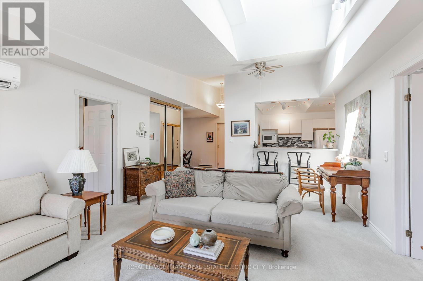 6 - 685 Whitaker Street, Peterborough, Ontario  K9H 7K3 - Photo 8 - X12996368