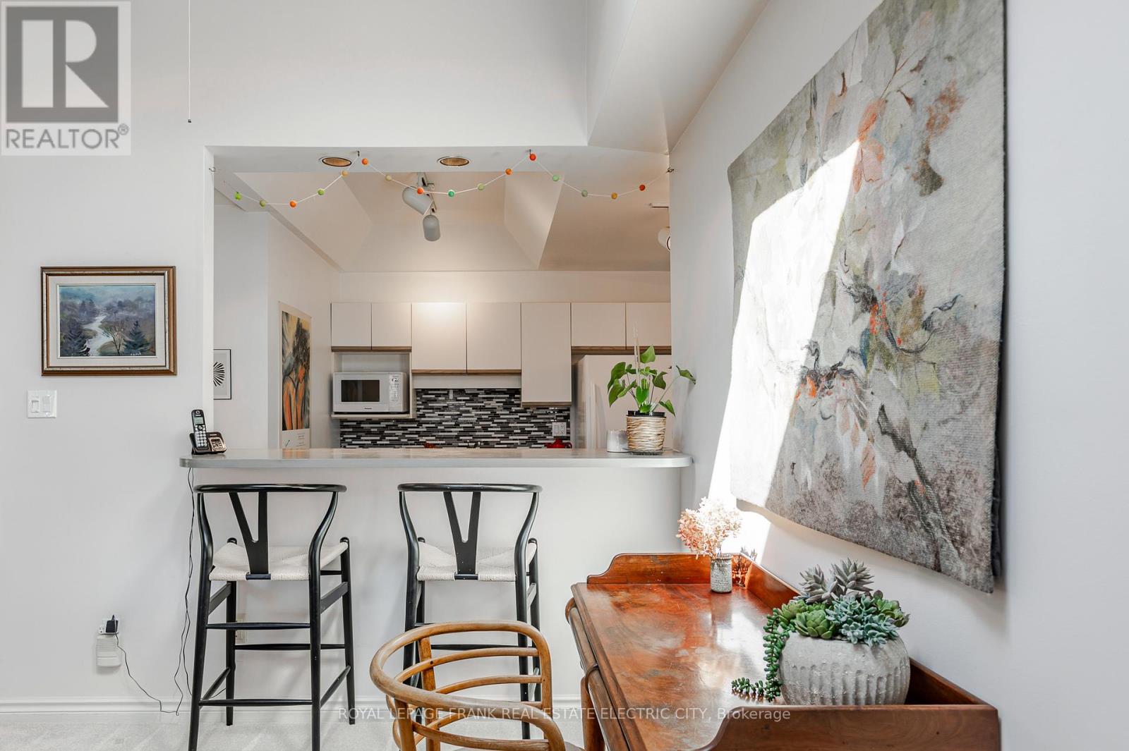 6 - 685 Whitaker Street, Peterborough, Ontario  K9H 7K3 - Photo 9 - X12996368