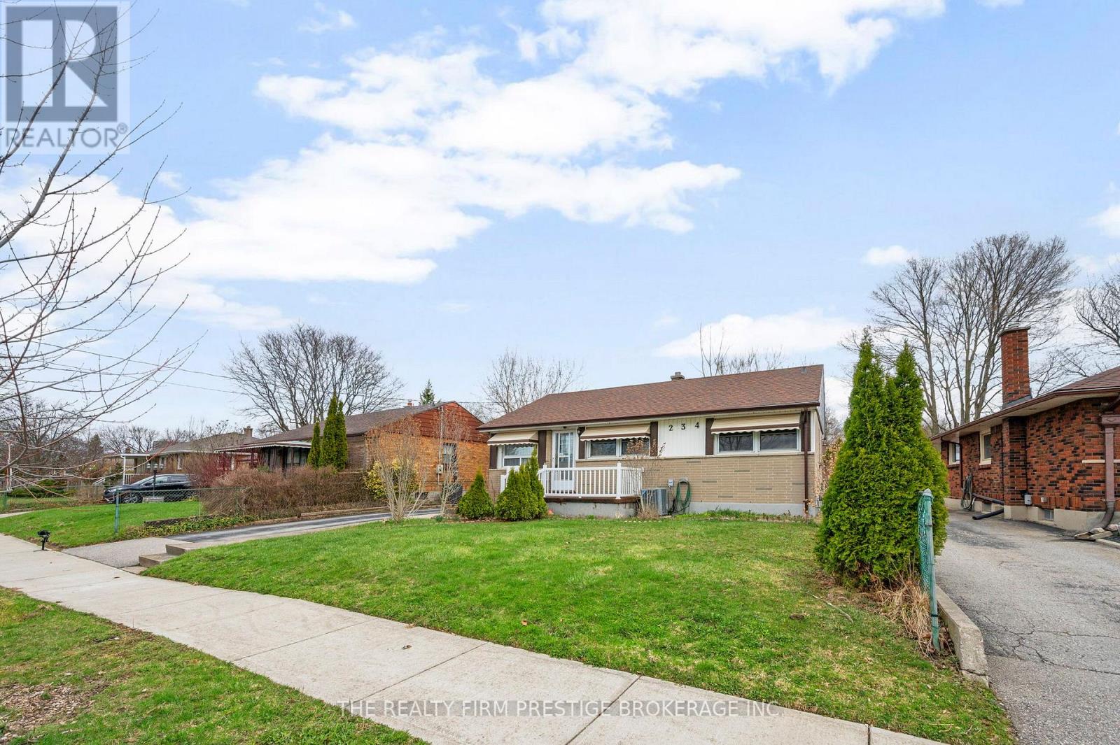 234 Goddard Boulevard, London East, Ontario  N5W 5A1 - Photo 3 - X12996452