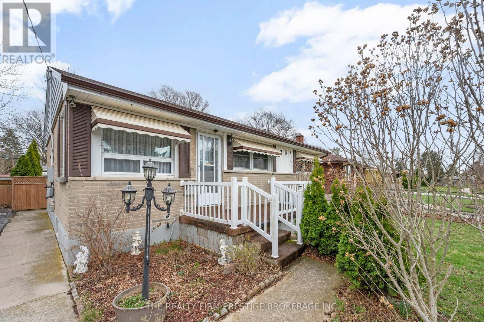 234 Goddard Boulevard, London East, Ontario  N5W 5A1 - Photo 4 - X12996452