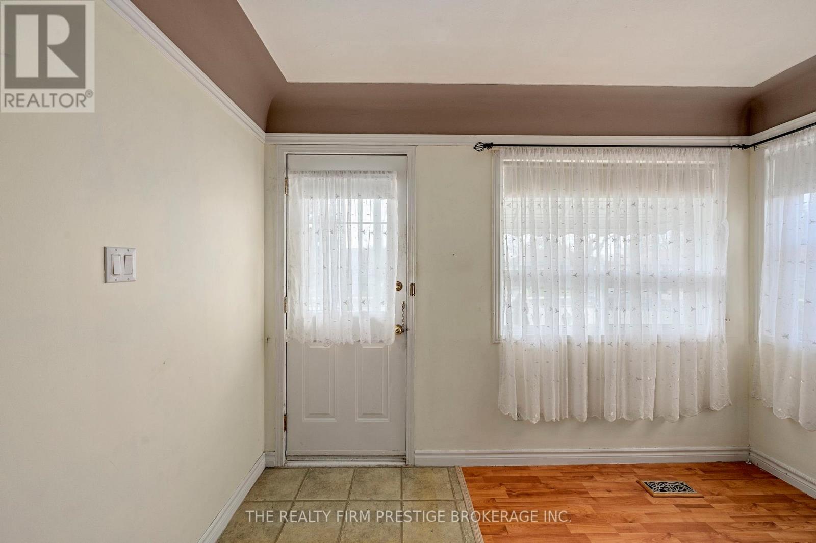 234 Goddard Boulevard, London East, Ontario  N5W 5A1 - Photo 5 - X12996452