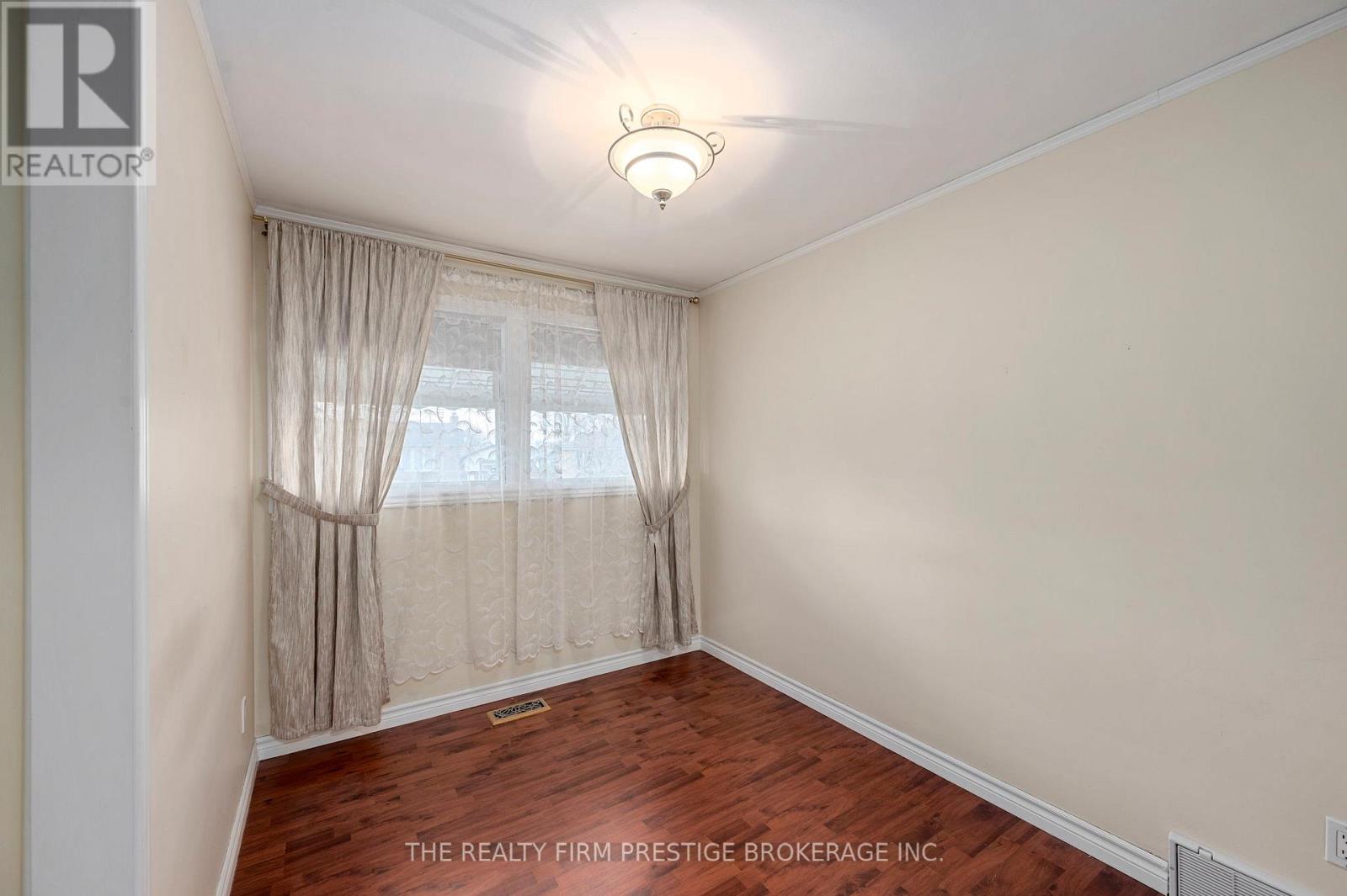 234 Goddard Boulevard, London East, Ontario  N5W 5A1 - Photo 9 - X12996452