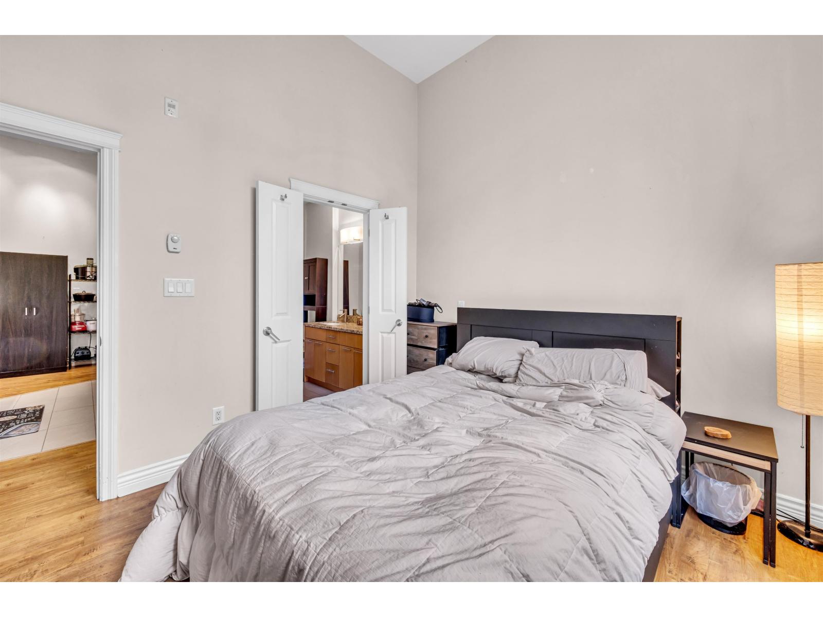 111 2970 King George Boulevard, Surrey, British Columbia  V4P 0E6 - Photo 13 - R3111057