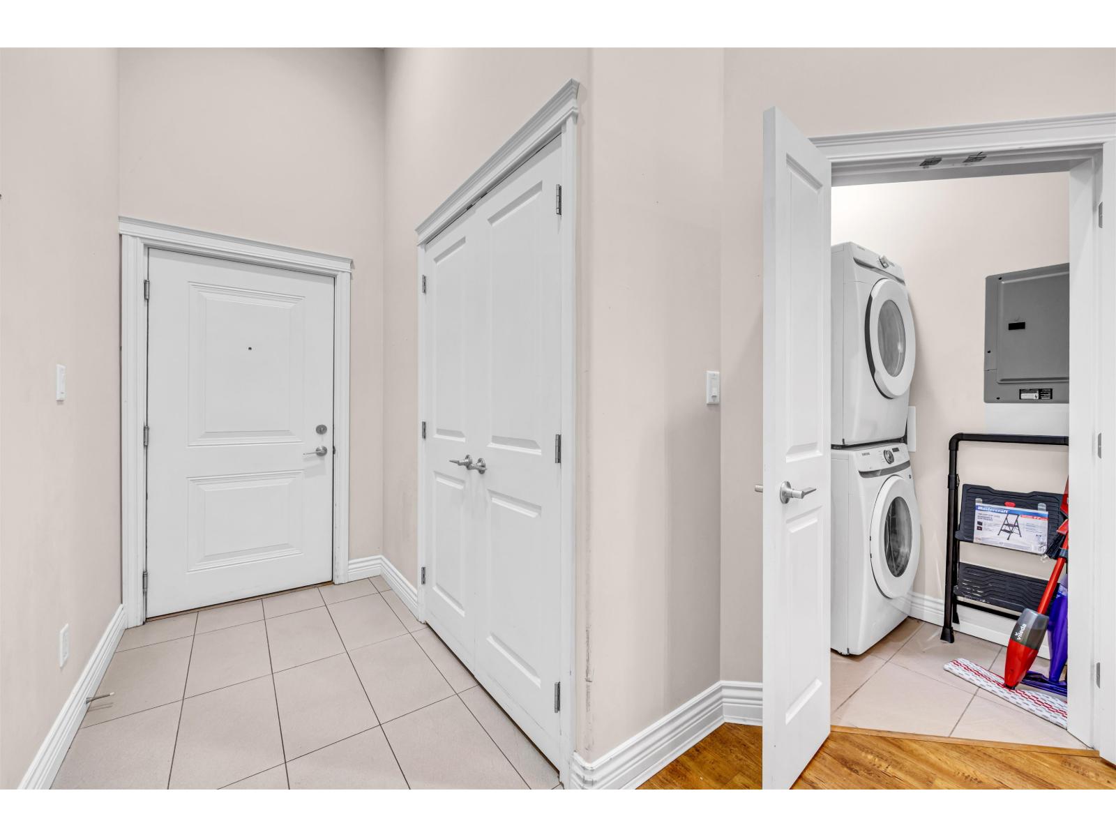 111 2970 King George Boulevard, Surrey, British Columbia  V4P 0E6 - Photo 18 - R3111057