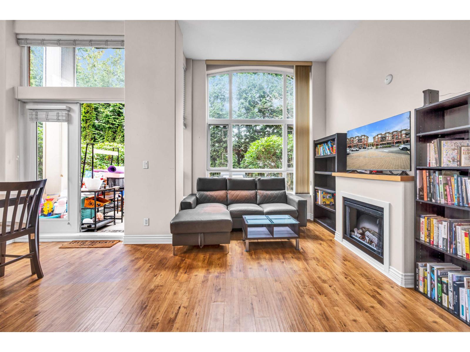 111 2970 King George Boulevard, Surrey, British Columbia  V4P 0E6 - Photo 5 - R3111057