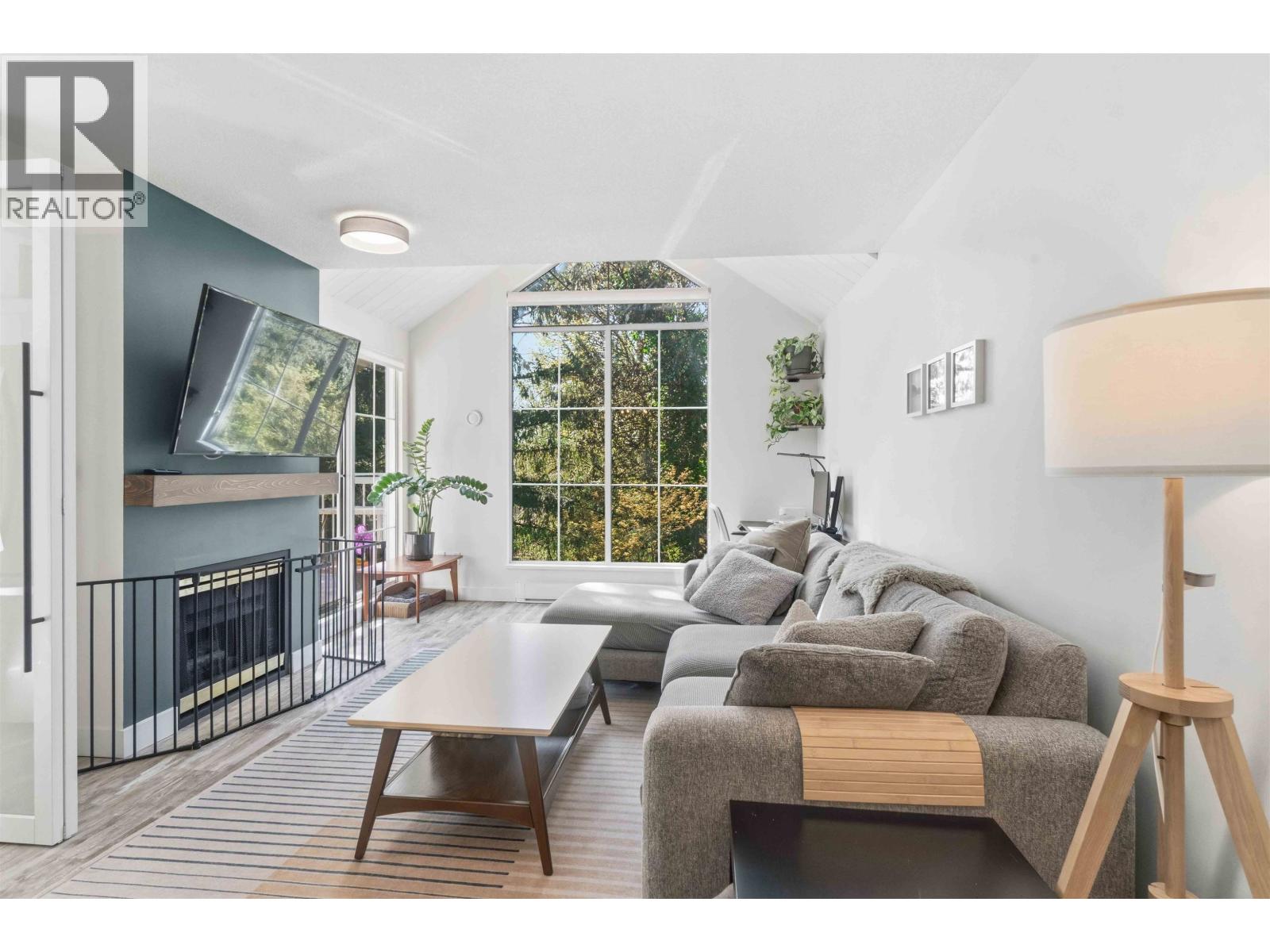 416 2678 Dixon Street, Port Coquitlam, British Columbia  V3C 6L7 - Photo 1 - R3110442