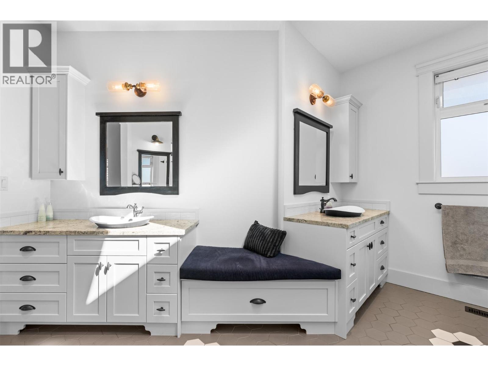 1548 Phoenix Drive, Vernon, British Columbia  V1B 4B3 - Photo 40 - 10383009