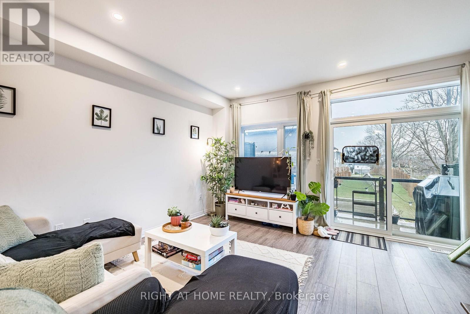 96 - 51 Sparrow Avenue, Cambridge, Ontario  N1T 0E5 - Photo 17 - X12995978