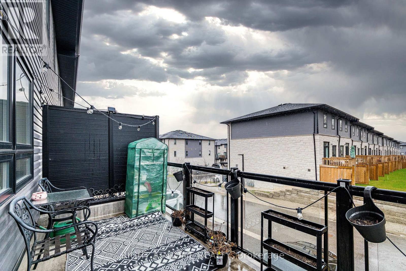 96 - 51 Sparrow Avenue, Cambridge, Ontario  N1T 0E5 - Photo 30 - X12995978