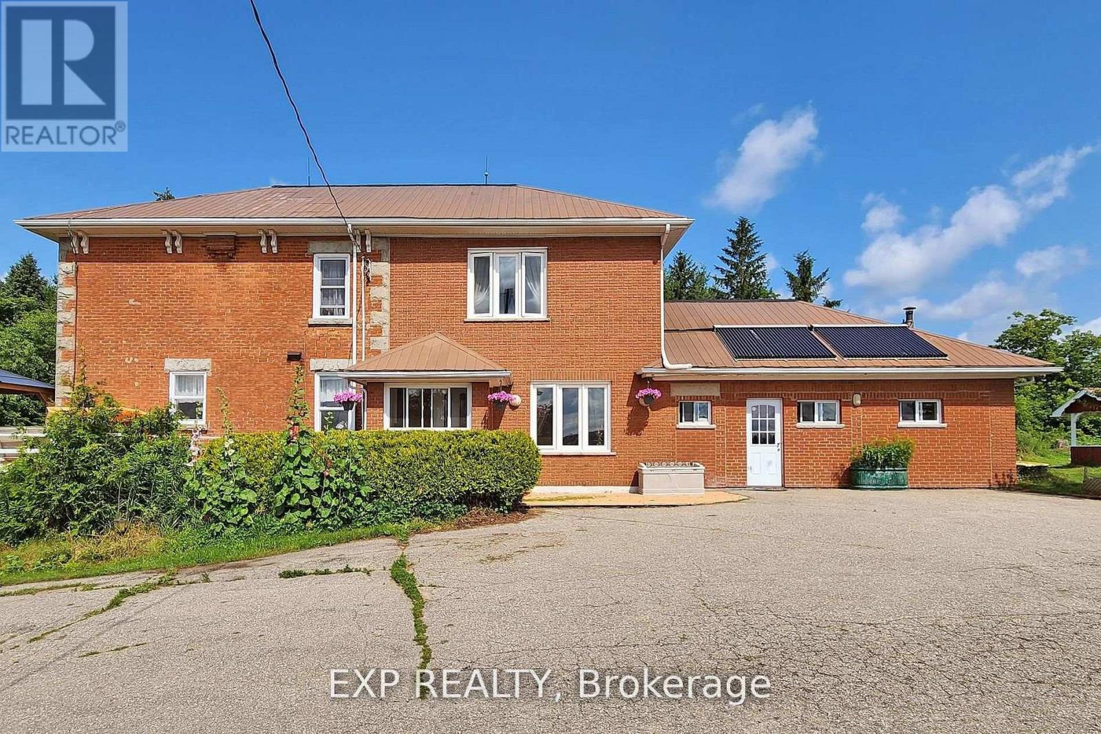 351219 Seventeenth Line E, East Garafraxa, Ontario  L9W 2Y9 - Photo 2 - X12996052