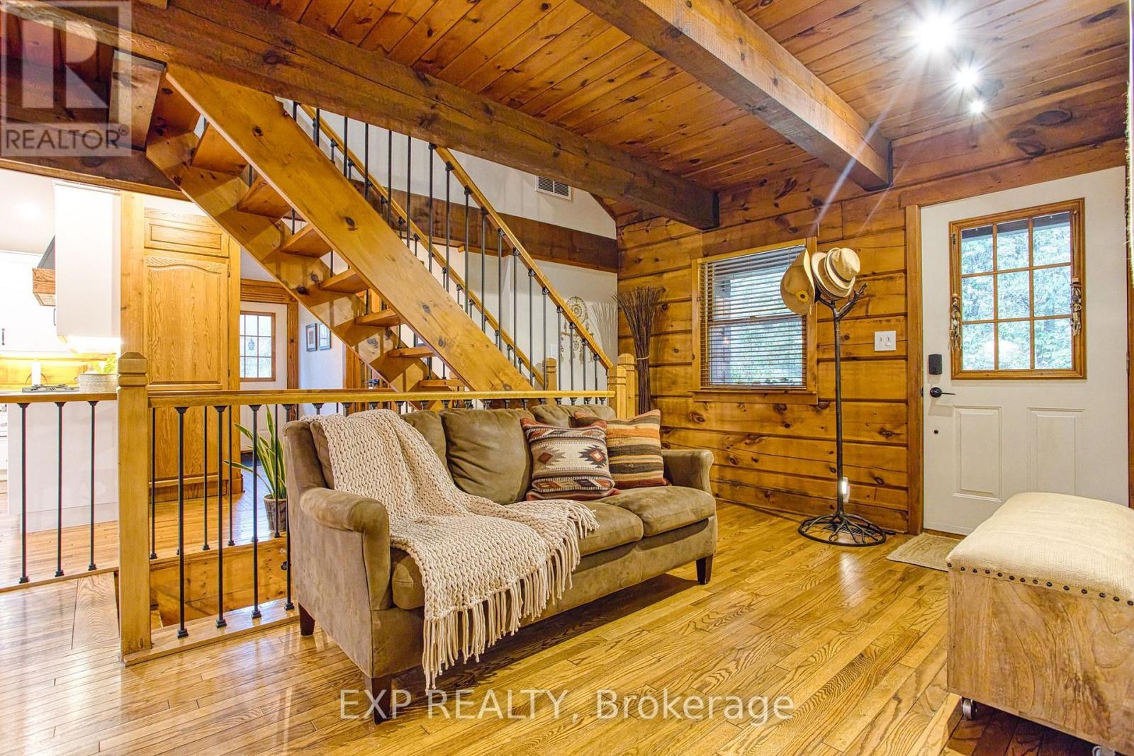 1970 Hollow Road, Thorold, Ontario  L2V 5H1 - Photo 4 - X12996058