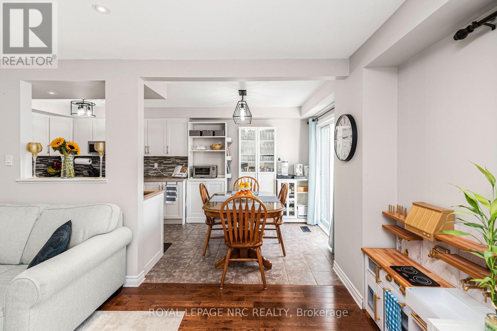 12 - 311 8 Highway, Hamilton, Ontario  L8G 5G5 - Photo 14 - X12996072