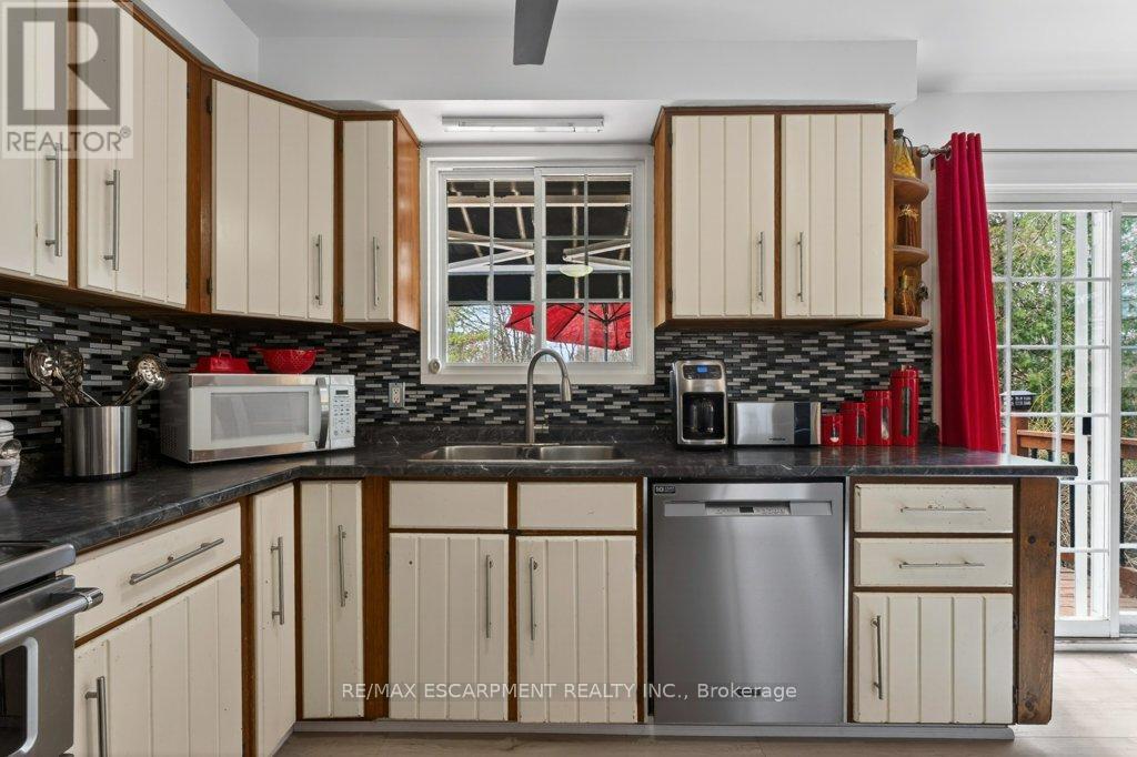 111 Mill Street, West Lincoln, Ontario  L0R 2A0 - Photo 13 - X12996248