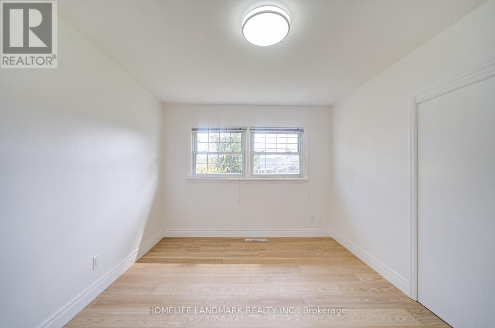 95 Jacobson Avenue, St. Catharines, Ontario  L2T 3A4 - Photo 11 - X12996276