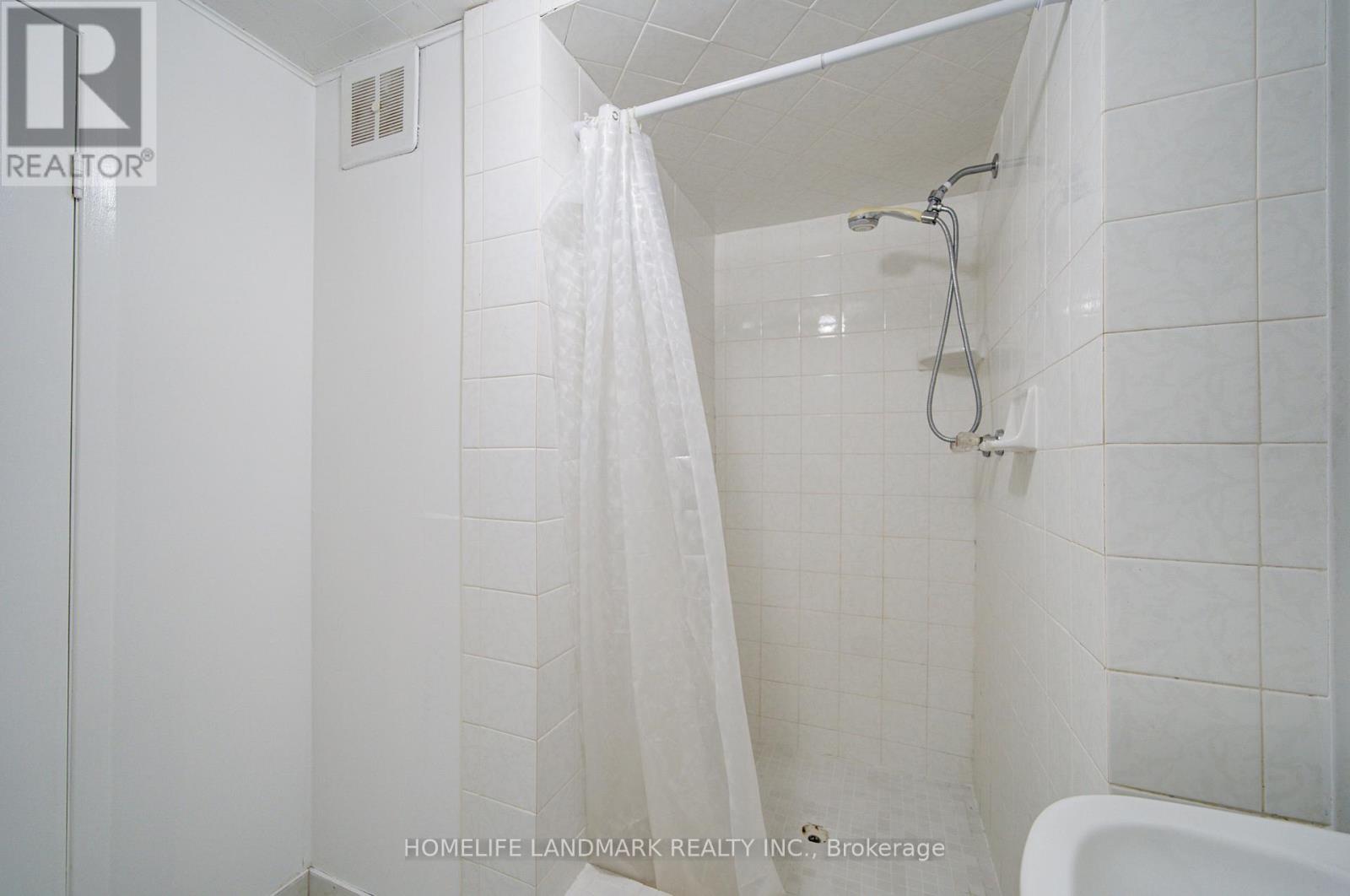 95 Jacobson Avenue, St. Catharines, Ontario  L2T 3A4 - Photo 36 - X12996276