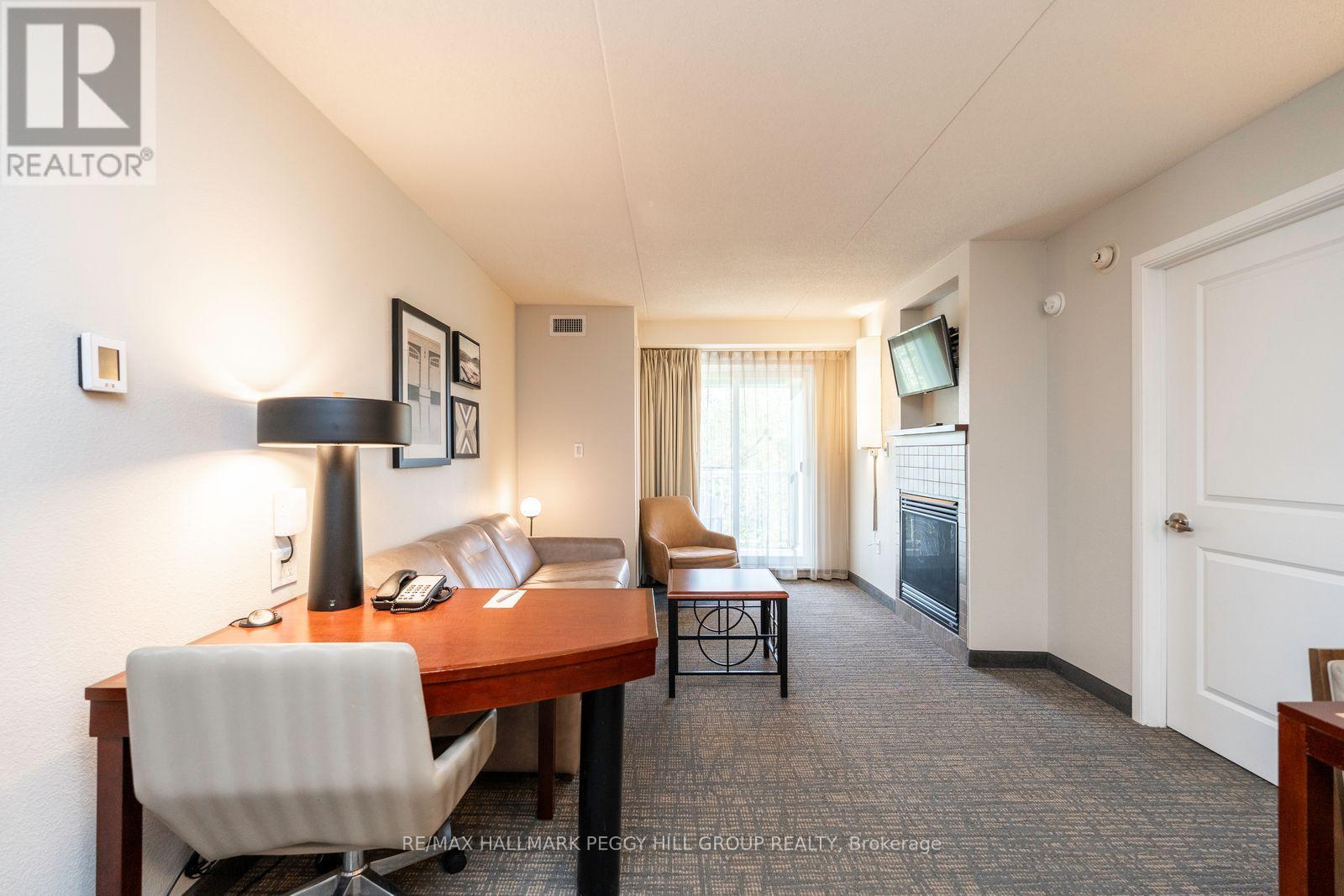 410 - 285 Steamship Bay Road, Gravenhurst, Ontario  P1P 1Z9 - Photo 5 - X12996292