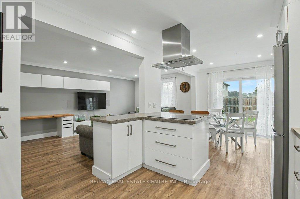 32 Marisa Street, Kitchener, Ontario  N2K 3V8 - Photo 16 - X12996302