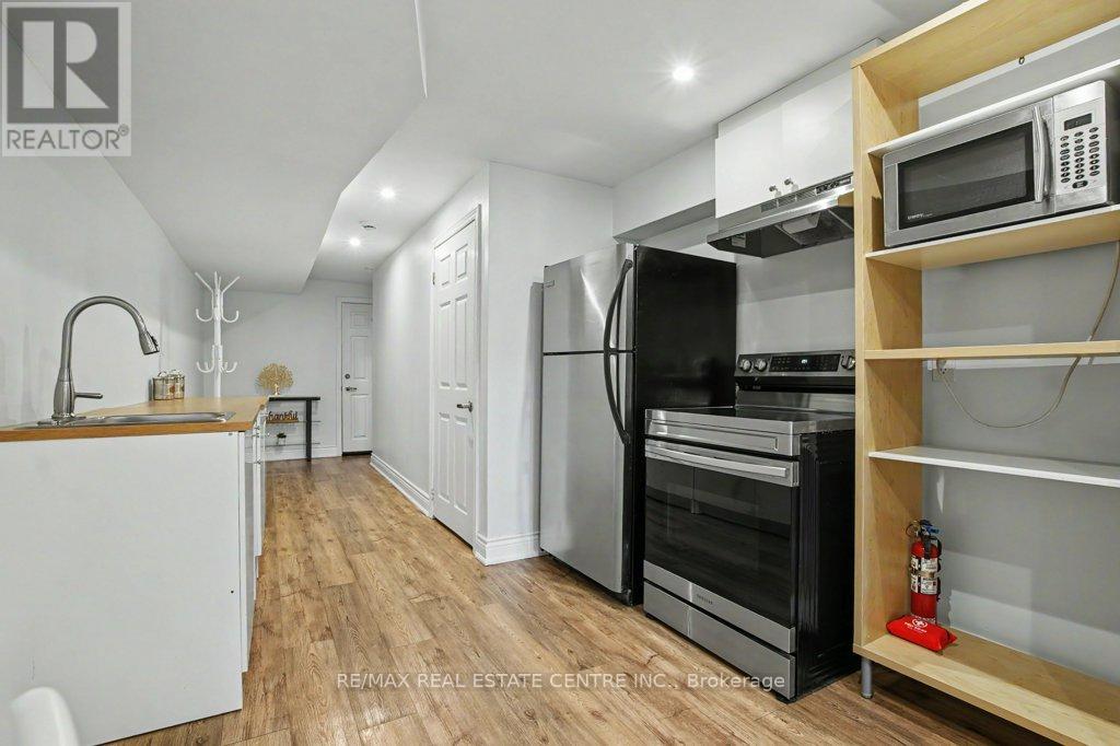 32 Marisa Street, Kitchener, Ontario  N2K 3V8 - Photo 29 - X12996302