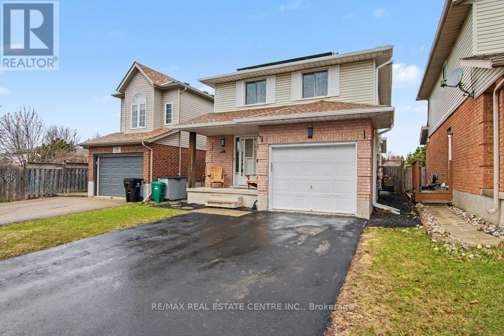 32 Marisa Street, Kitchener, Ontario  N2K 3V8 - Photo 4 - X12996302