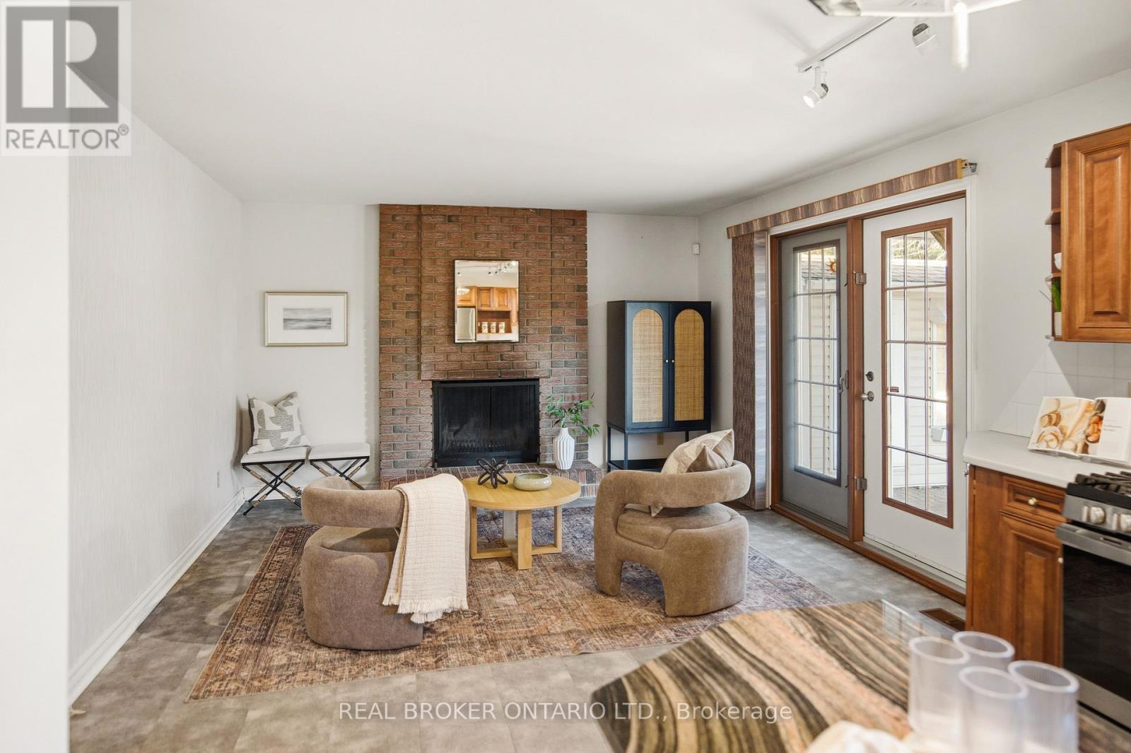 1294 Fernwood Drive, Ottawa, Ontario K1V 7J9 - Photo 16 - X12996380