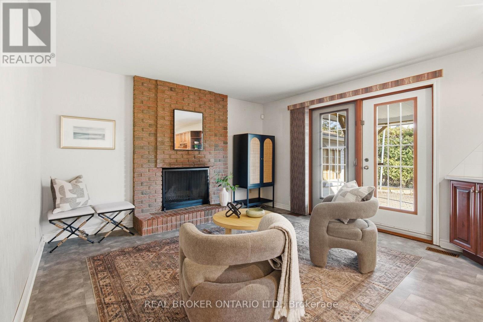 1294 Fernwood Drive, Ottawa, Ontario K1V 7J9 - Photo 17 - X12996380