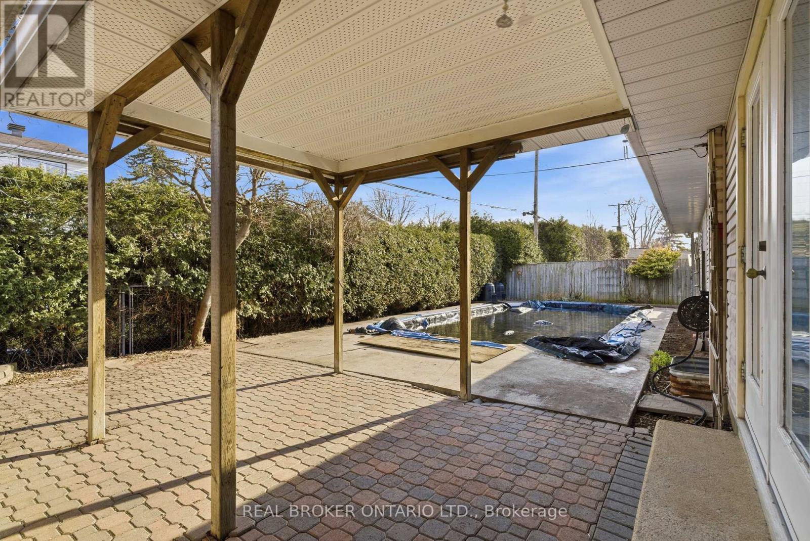 1294 Fernwood Drive, Ottawa, Ontario K1V 7J9 - Photo 36 - X12996380