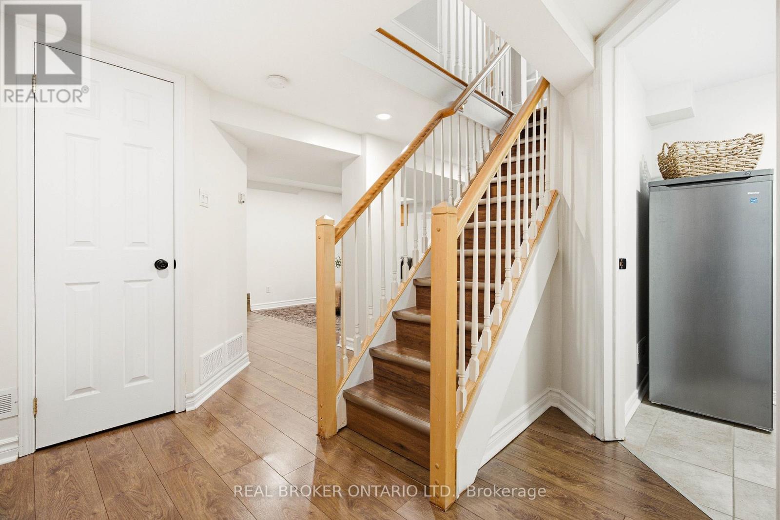 496 Hartleigh Avenue, Ottawa, Ontario  K2B 5J6 - Photo 27 - X12996394