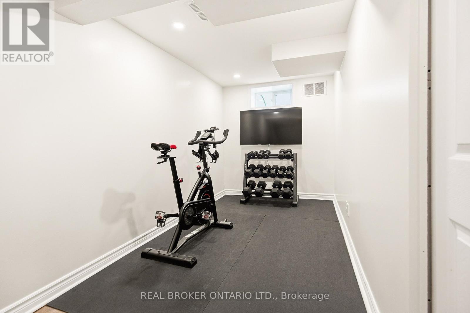 496 Hartleigh Avenue, Ottawa, Ontario  K2B 5J6 - Photo 30 - X12996394