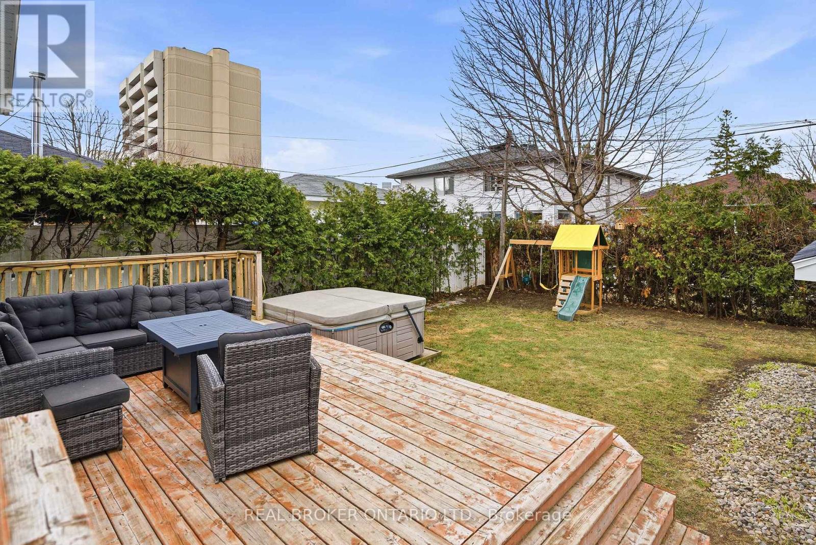 496 Hartleigh Avenue, Ottawa, Ontario  K2B 5J6 - Photo 34 - X12996394