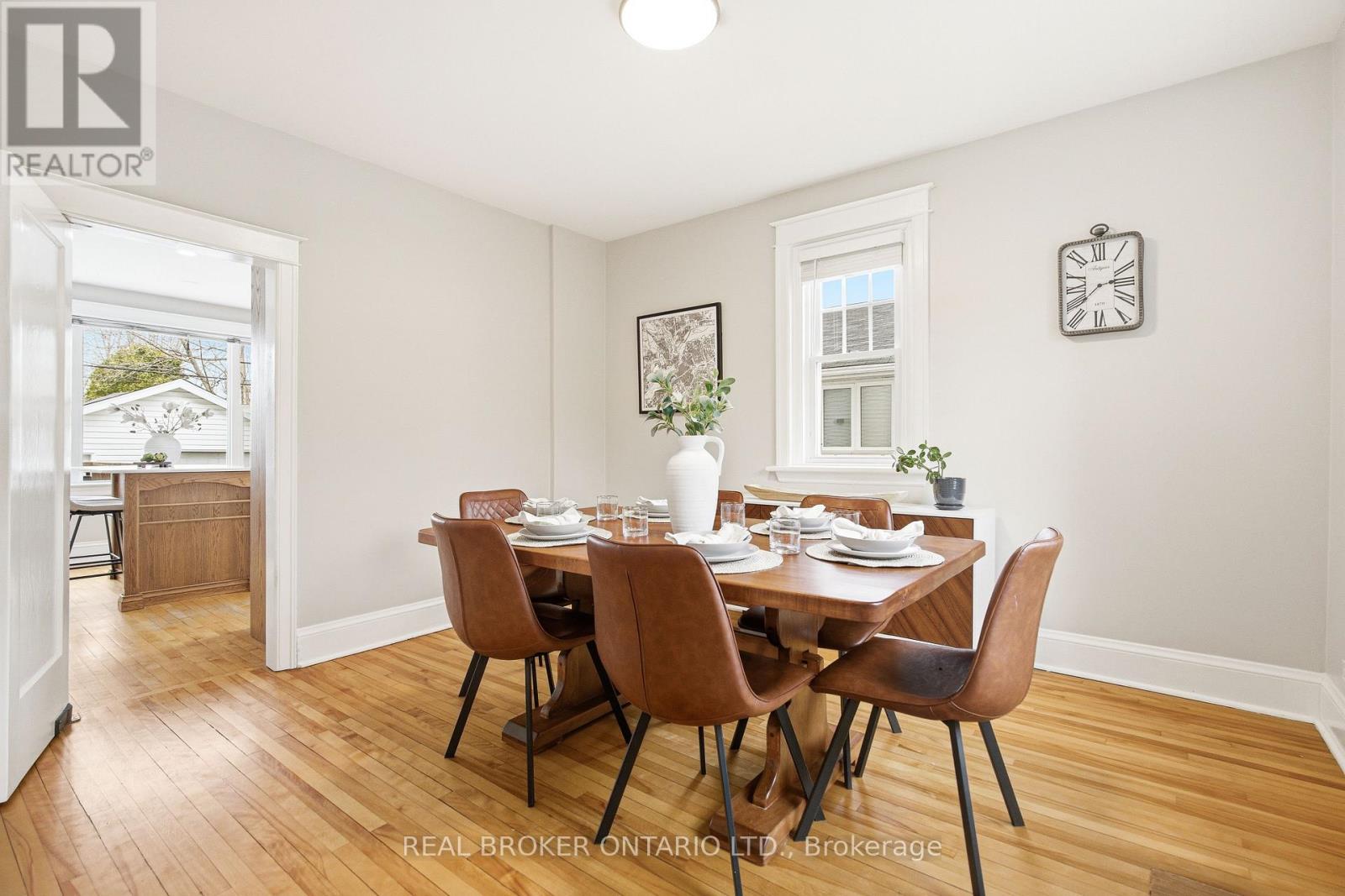 496 Hartleigh Avenue, Ottawa, Ontario  K2B 5J6 - Photo 4 - X12996394