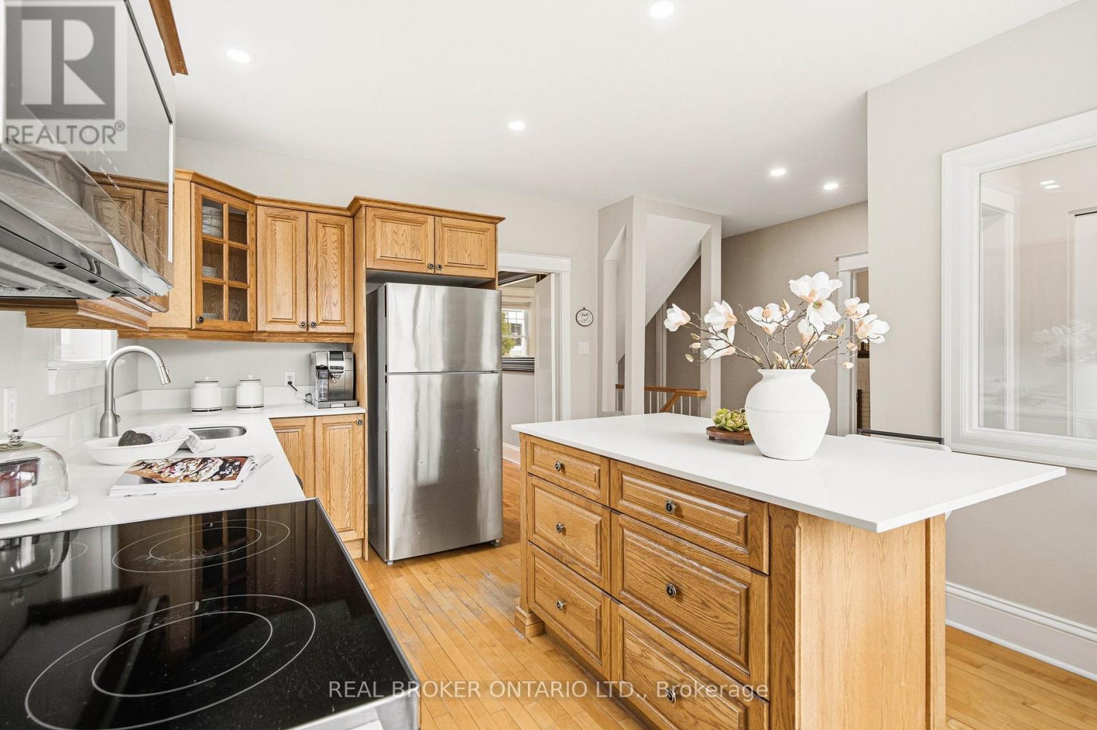 496 Hartleigh Avenue, Ottawa, Ontario  K2B 5J6 - Photo 9 - X12996394