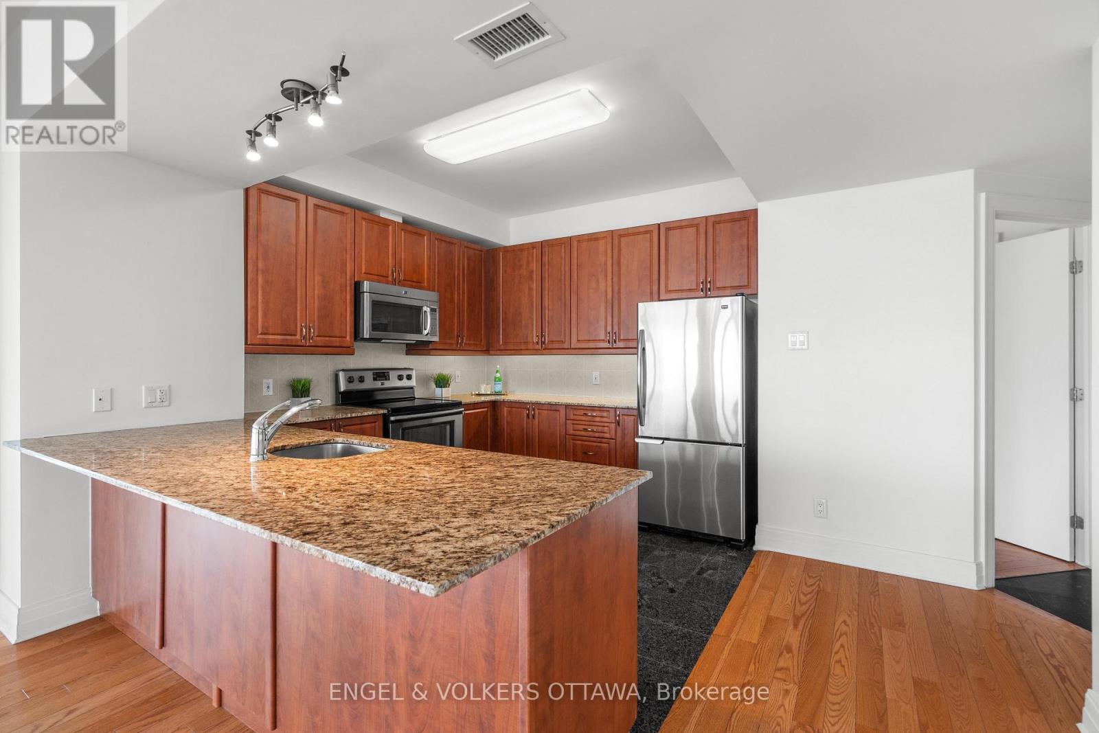 2603 - 234 Rideau Street, Ottawa, Ontario  K1N 5X8 - Photo 12 - X12996440