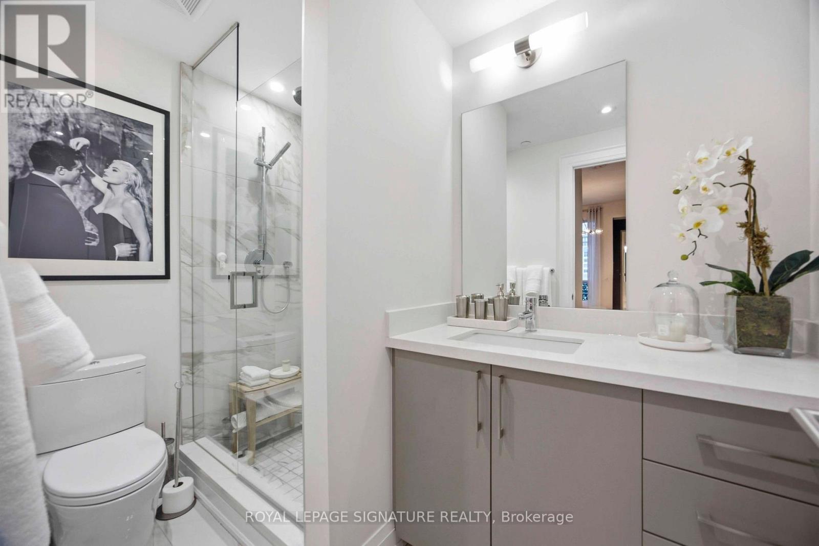 2307 - 88 Cumberland Street, Toronto, Ontario  M5R 0C8 - Photo 18 - C12989764