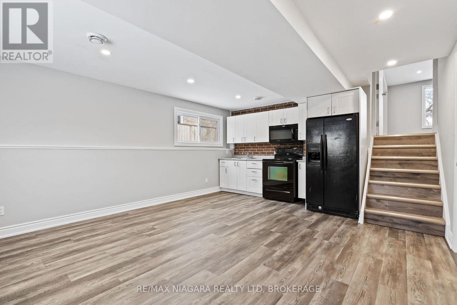 26 Colonial Street, Welland, Ontario  L3C 5W5 - Photo 17 - X12996372