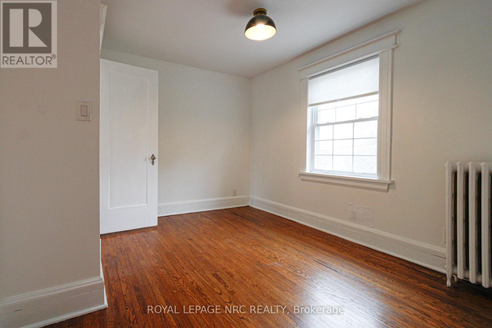 15 South Drive, St. Catharines, Ontario  L2R 4T9 - Photo 28 - X12996398