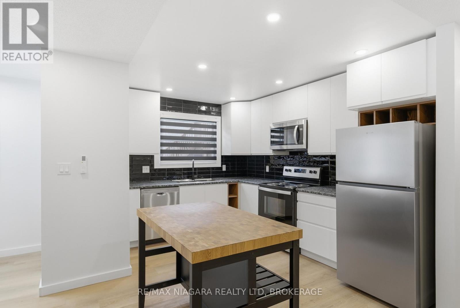 Main Unit 1 - 1361 Station Street, Pelham, Ontario  L0S 1E3 - Photo 10 - X12996414