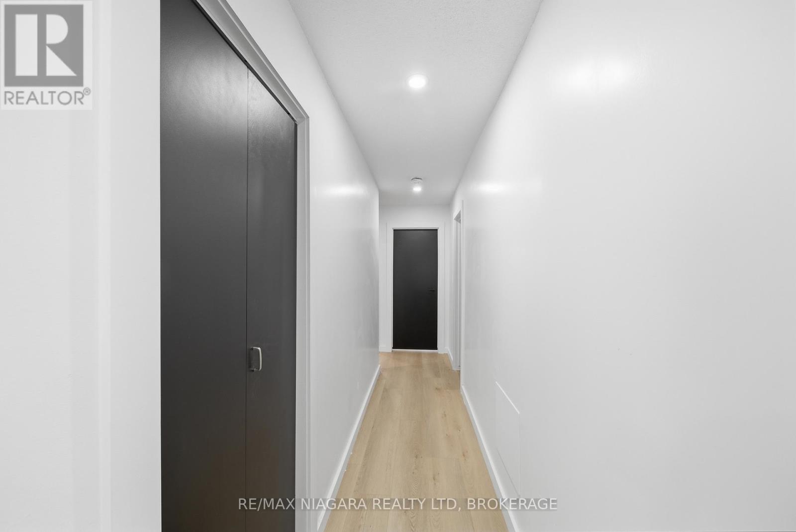 Main Unit 1 - 1361 Station Street, Pelham, Ontario  L0S 1E3 - Photo 13 - X12996414